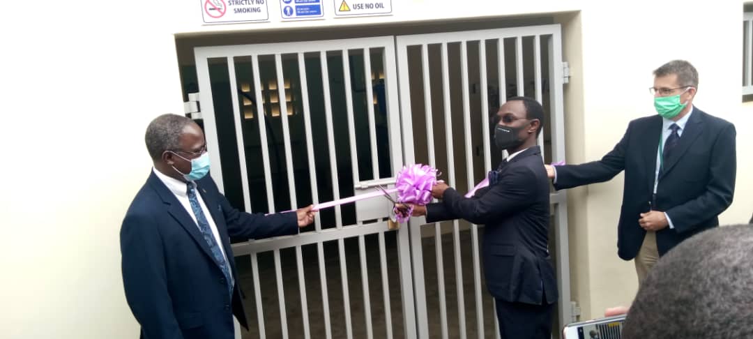 Malawian minister of Local Government Honorable Ben Phiri (in black face mask) opens the oxygen plant 