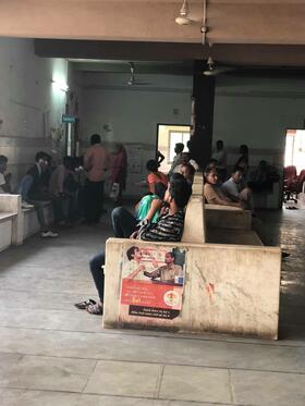 TB waiting room of a hospital in Ahmedabad, India credit Laura Rosu