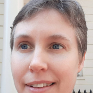 Headshot of Dr Naomi Dyer