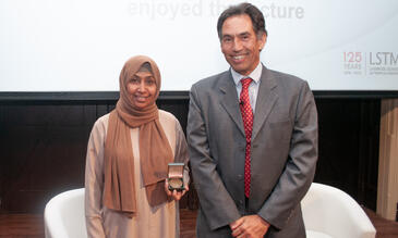 Professor Najla Al-Sonboli presented with the Leverhulme Medal by Professor David Lalloo