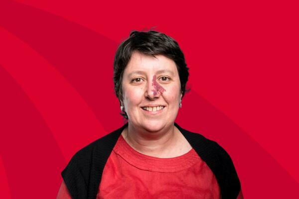 Photo of Professor Jo Raven