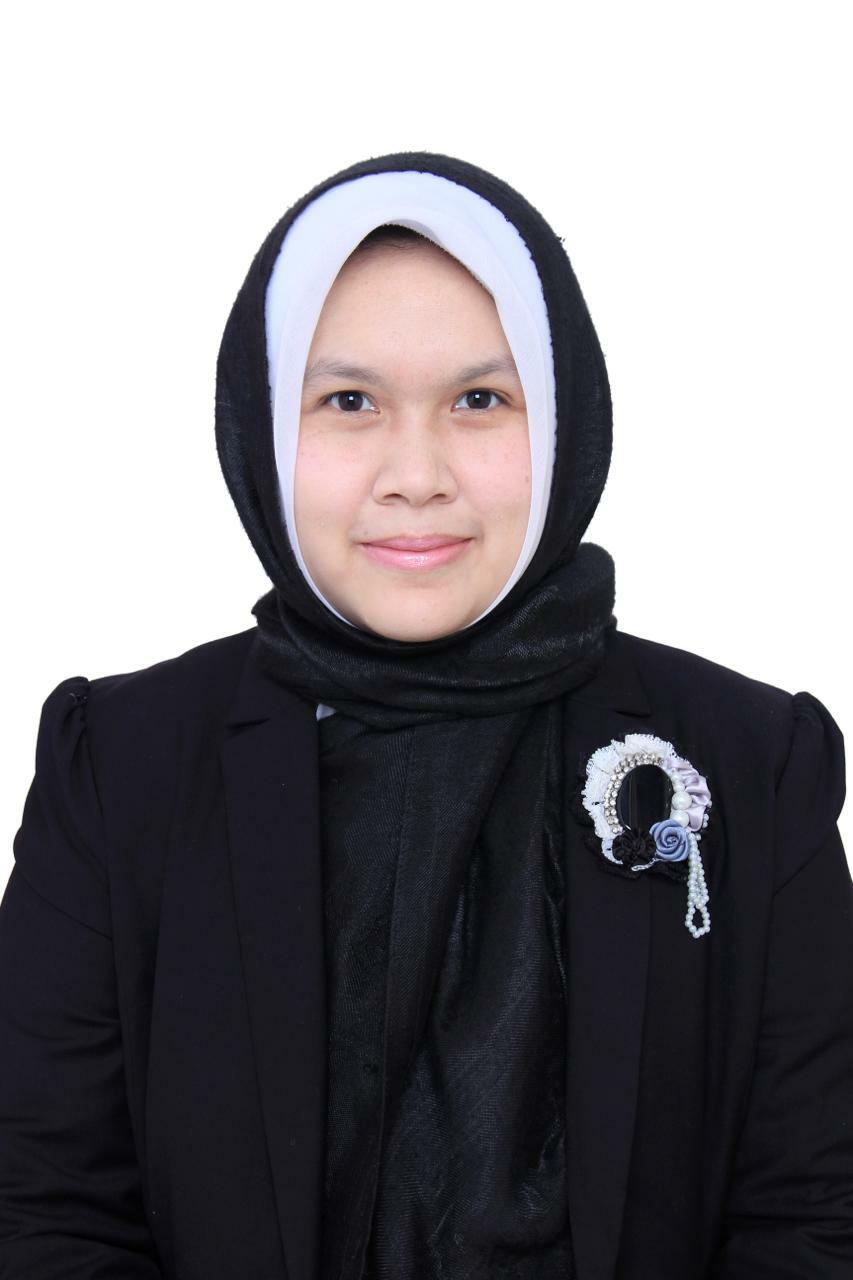 Headshot of Dr. Nina Putri