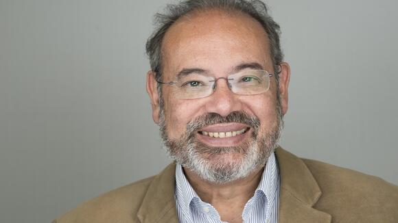 Professor Luis Cuevas 